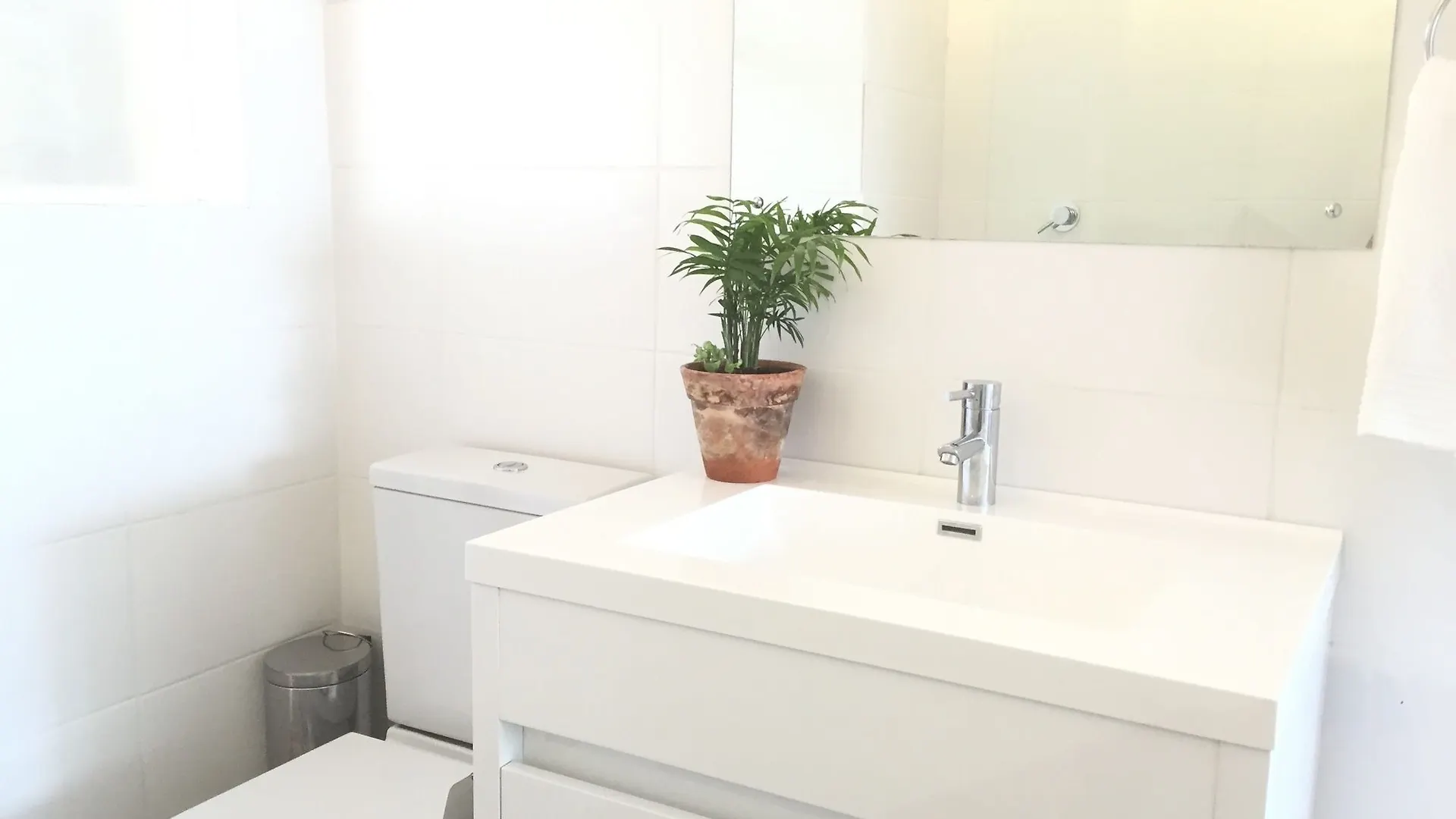 Apartment Midtown Rentals At Mobema Cape Town