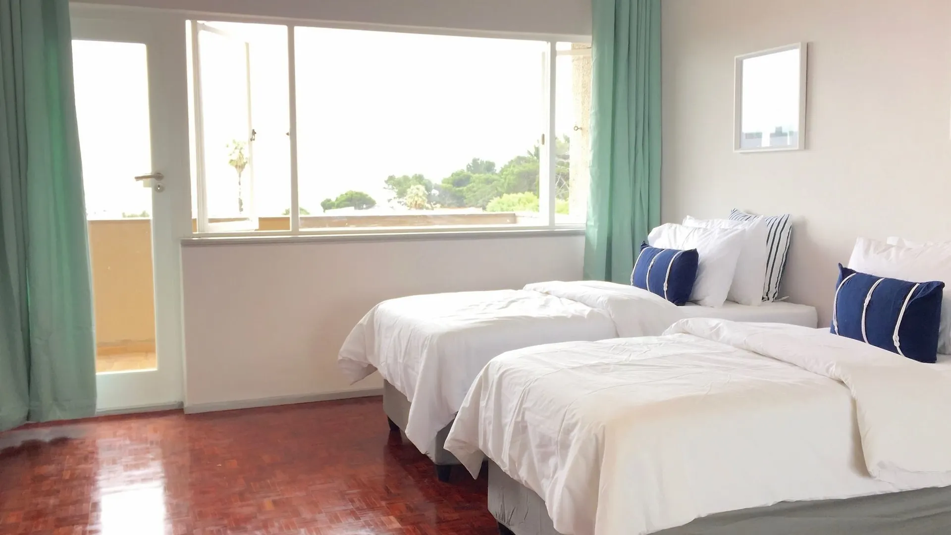 Midtown Rentals At Mobema Cape Town