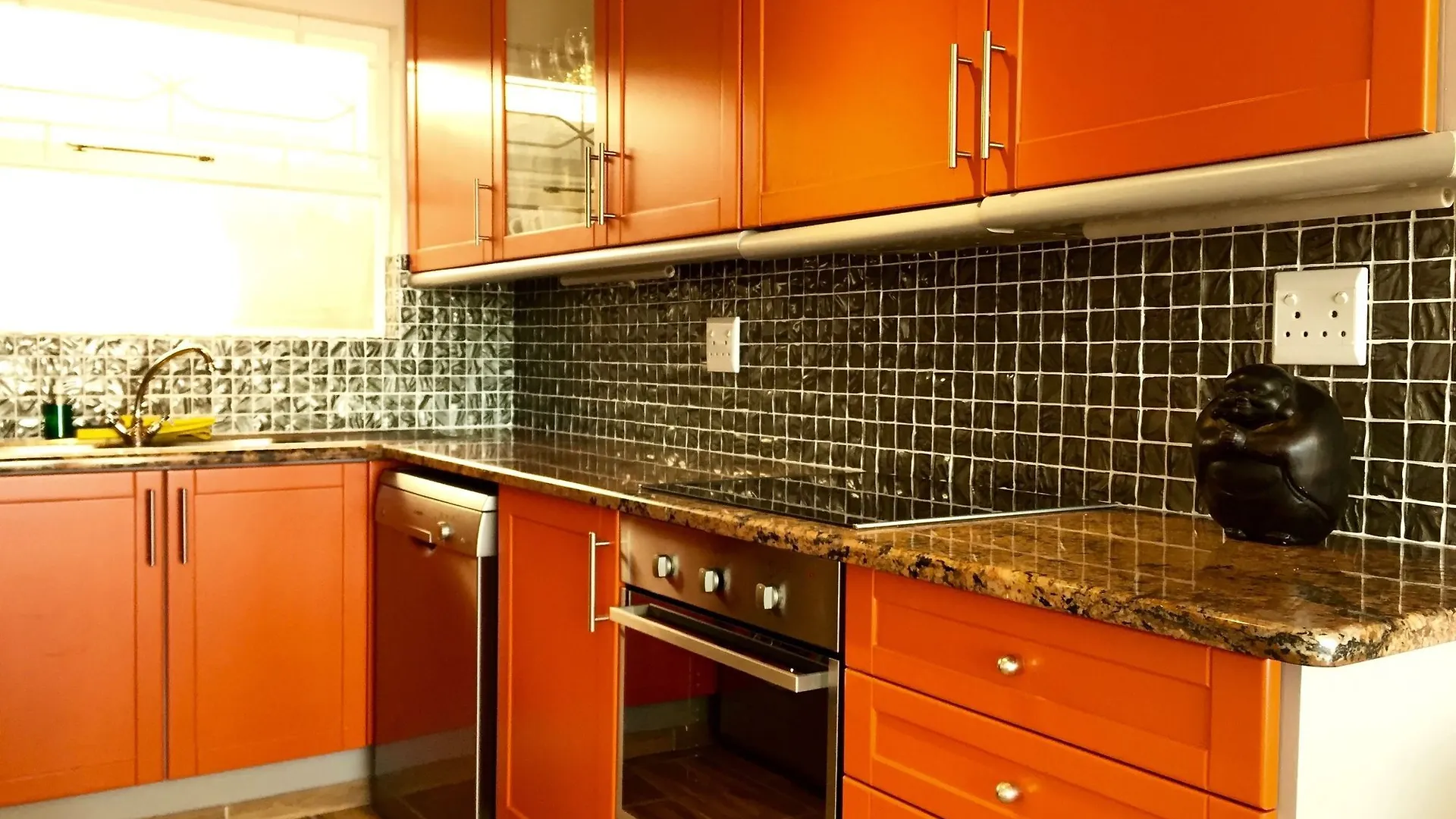 Midtown Rentals At Mobema Cape Town 0*,